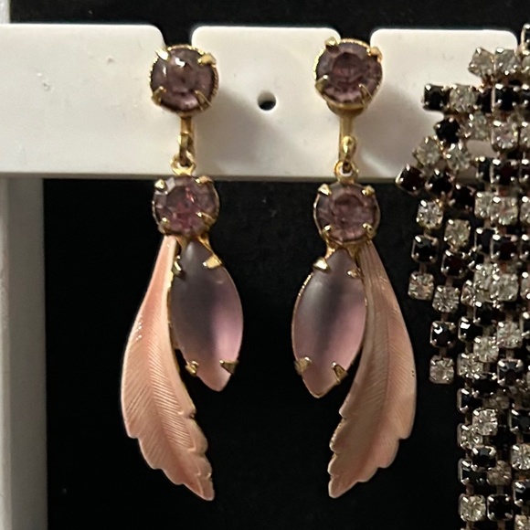 Vintage purple/lavender dangly earrings - Picture 1 of 1